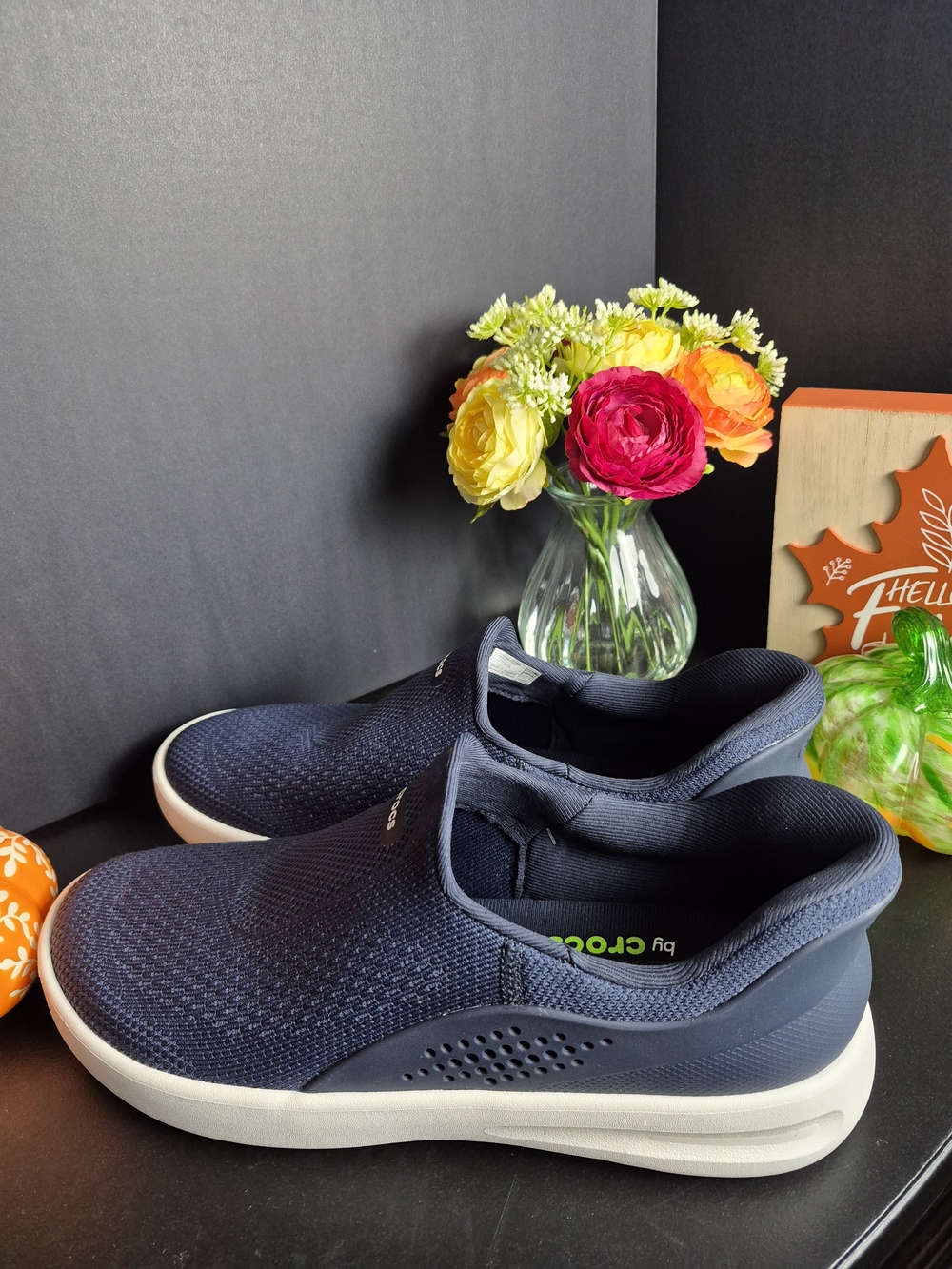 CROCS Men's Navy Slip-On Knit Casual Sneakers. New in Box! Size 13